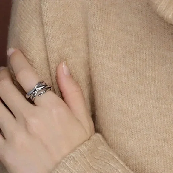 Minimalist Sterling Silver Twisted Ring Adjustable - Picture 4 of 8